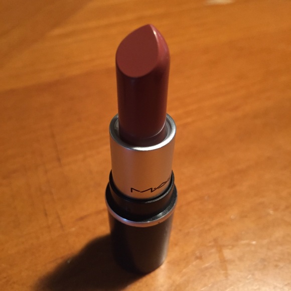 MAC Satin Lipstick Mocha - Picture 5 of 14